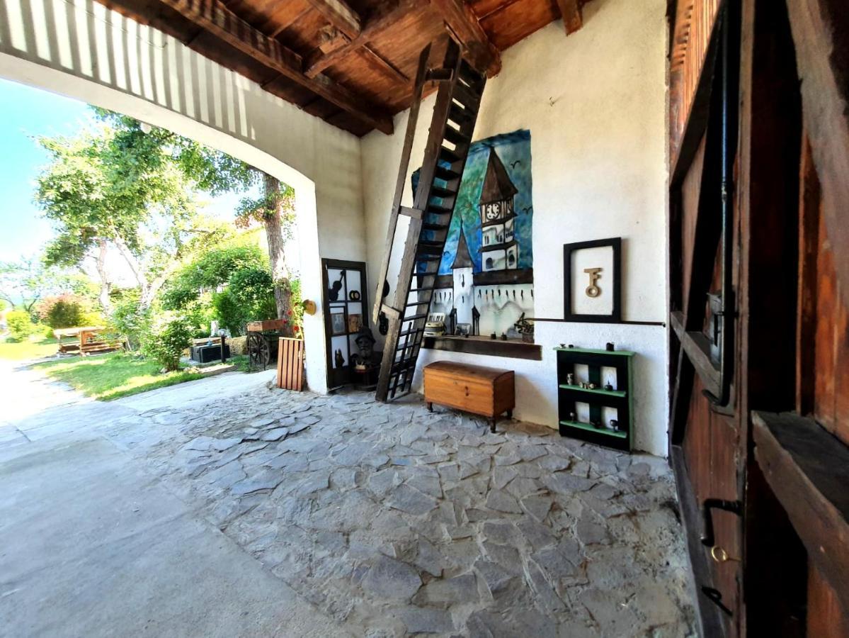 Вилла Casa Din Coltul Cetatii Harman Экстерьер фото