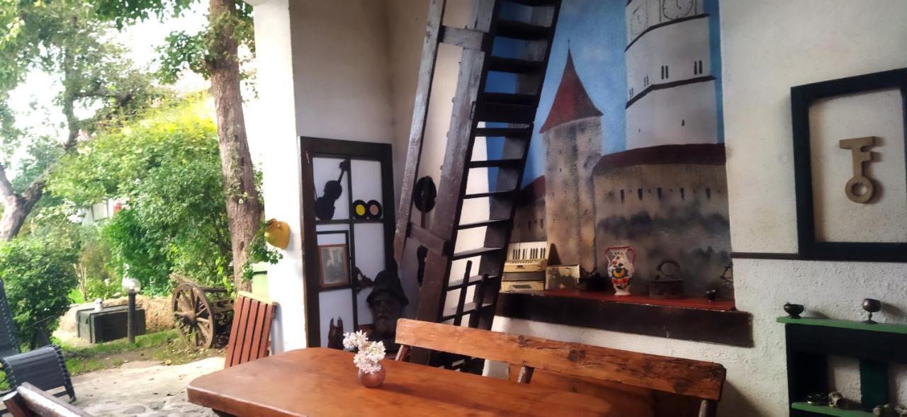 Вилла Casa Din Coltul Cetatii Harman Экстерьер фото